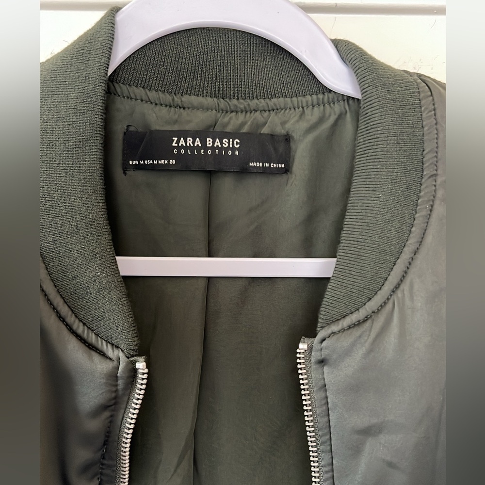 NWOT Zara Green Bomber Jacket Satin Finish Relaxed Fit Size M - Picture 7 of 7